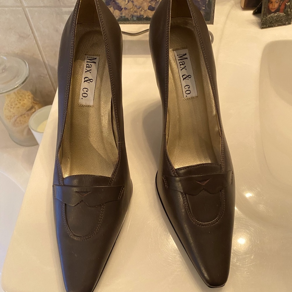 Brand new Max & Co pumps.  Bought from Stanley Korshak size 37